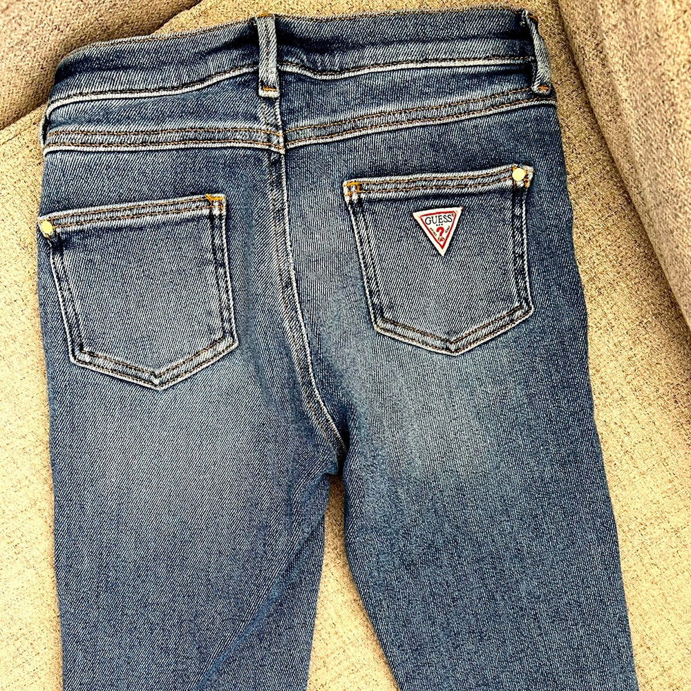 Girls button fly skinny jeans.  Excellent like new condition. - Picture 2 of 3